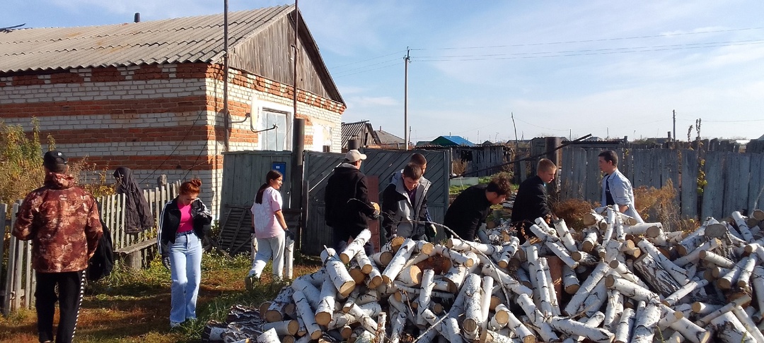 Волонтеры спешат на помощь.